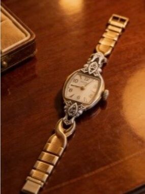 Mid-Century Bulova 23 Jewels La Petite Ladies Watch Gold Tone Diamond Accents